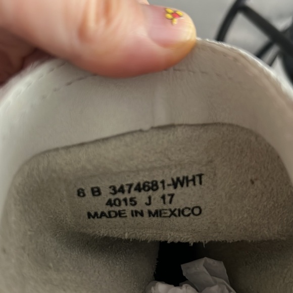 FRYE white leather boots 8B women - Picture 4 of 5